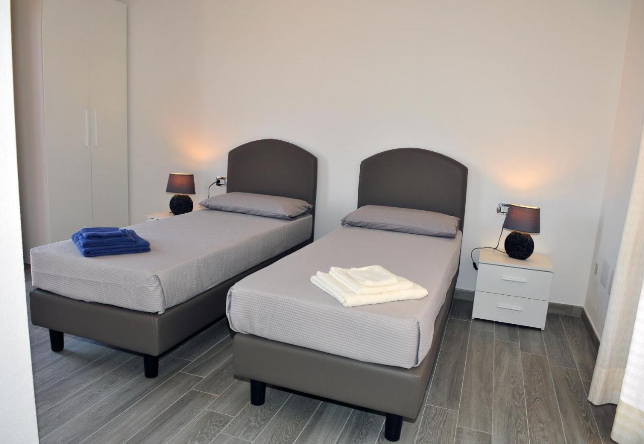 산테오도로 Brezza Di Mare B&B 외부 사진